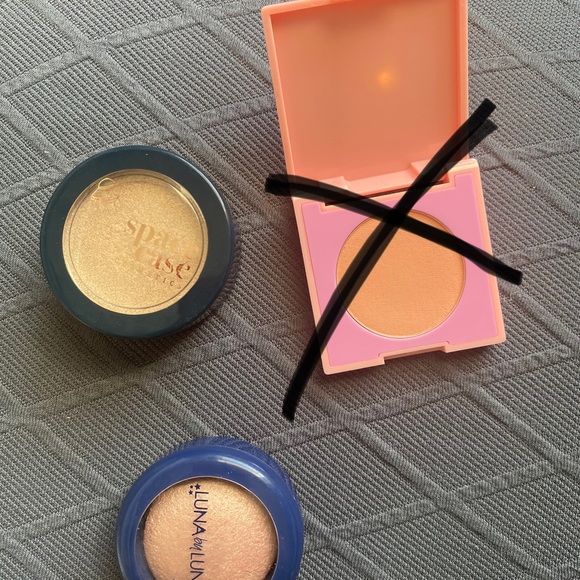 Unlisted makeup - Picture 4 of 4